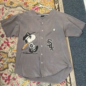 Size XL Snoopy White Sox Jersey